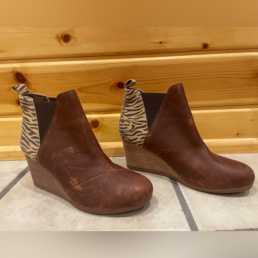TOMS Brown Leather Wedge Ankle Boots with Zebra Print 8.5
